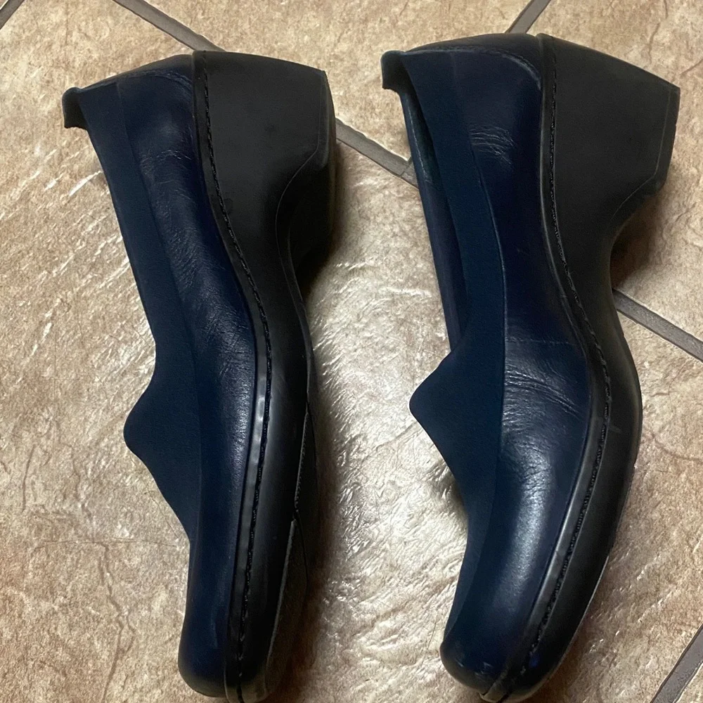 Easy Spirit Women’s Navy Slip-On Leather Loafers 7-7.5 Office Casual Academia
